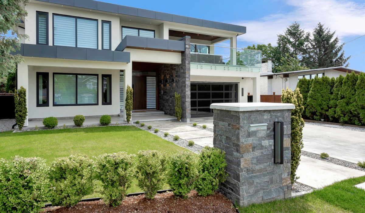 Modern house front elevation